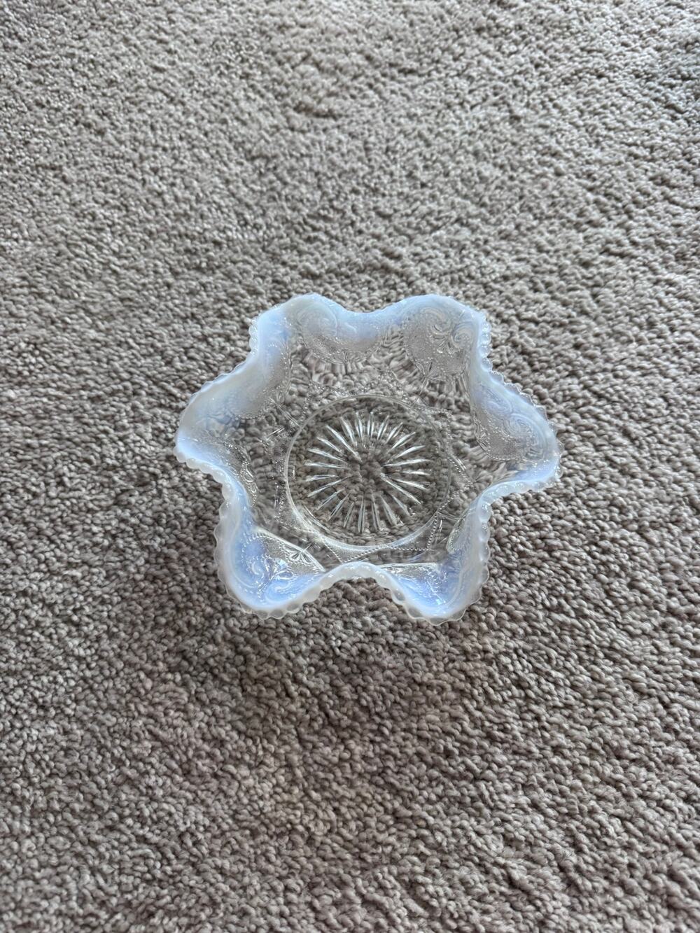 Vintage Northwood / Dugan Jeweled Heart White Opalescent Berry Bowl Clear White